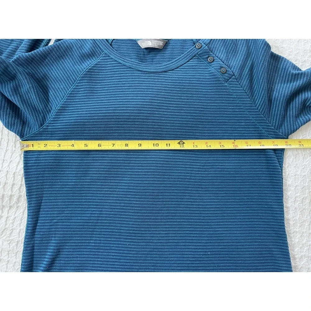 The North Face Top Long Sleeve Blue Strip Activewear Women Size‎ XL
